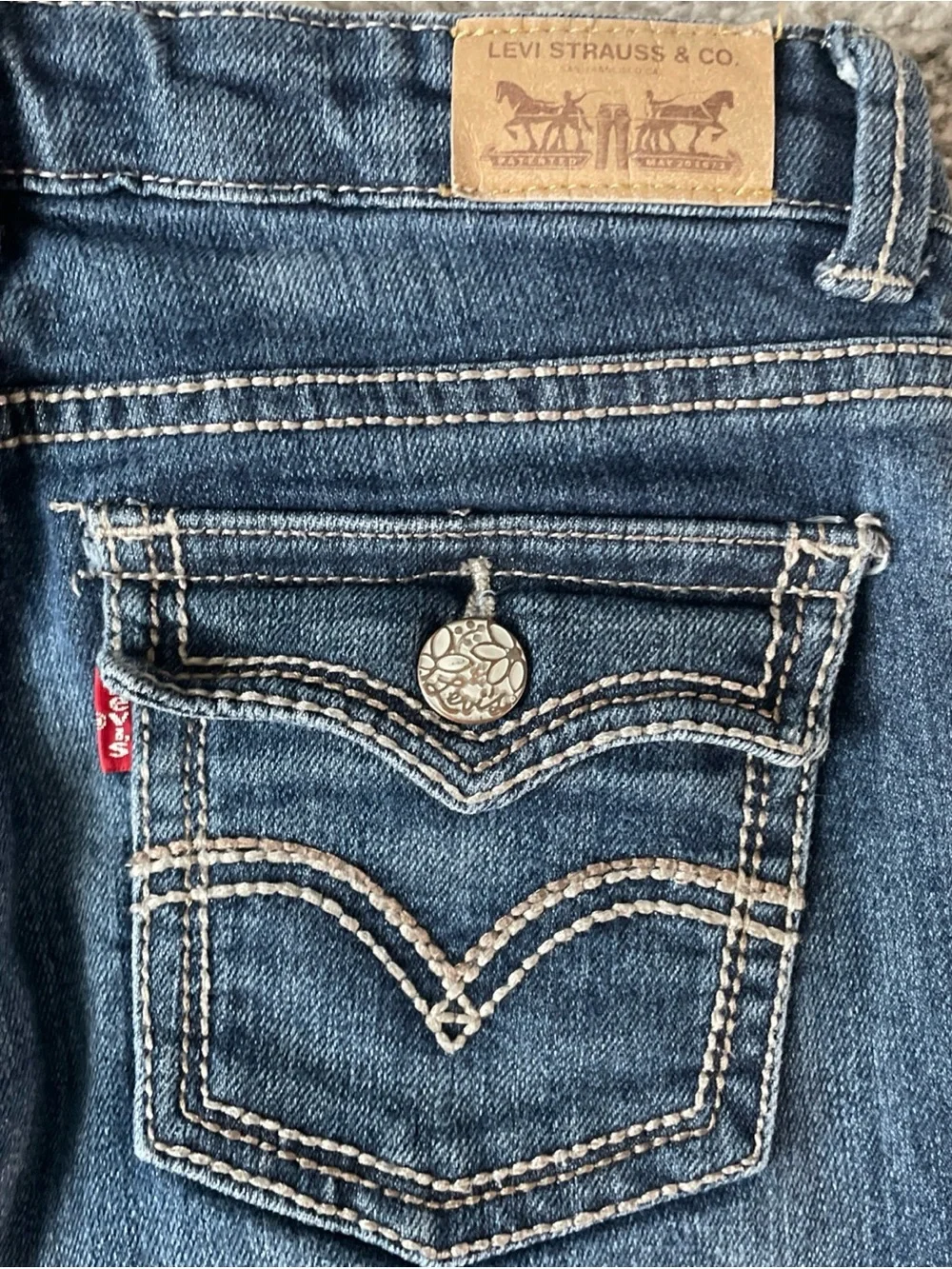Levi's Boot Cut Dark Wash Girls Sz 10R Adjustable Waist Flap Pockets Flare